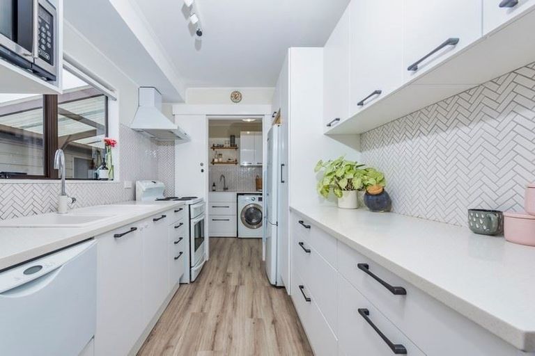 Photo of property in 194 Waitemata Drive, Ranui, Auckland, 0612