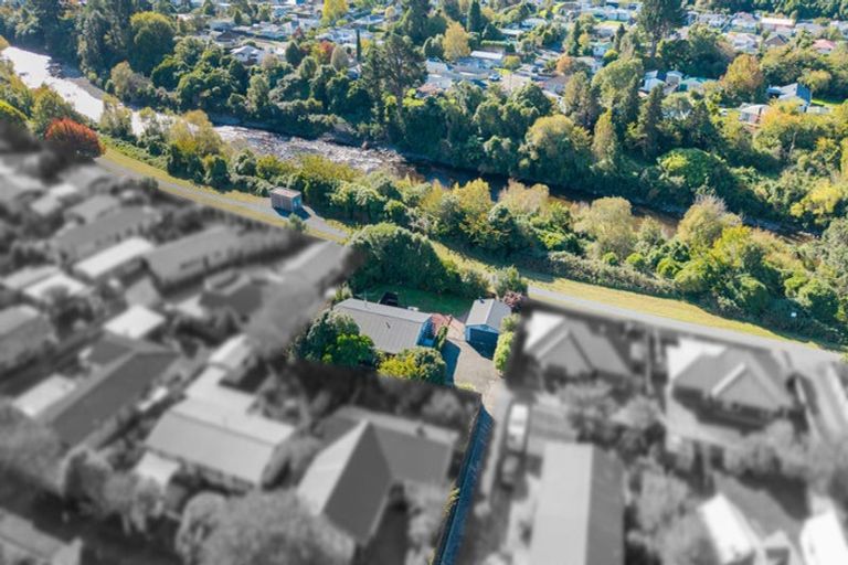 Photo of property in 39b Gemstone Drive, Birchville, Upper Hutt, 5018