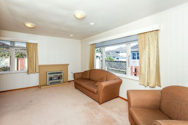 Photo of property in 12 Trafalgar Street, Westown, New Plymouth, 4310
