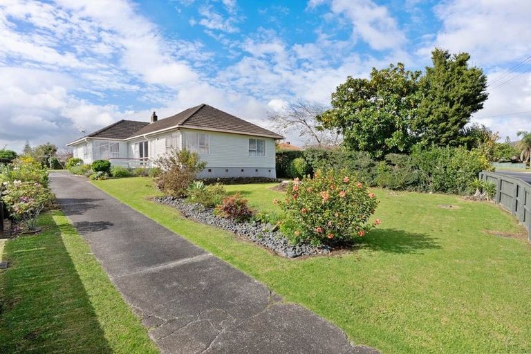 Photo of property in 16 Bowater Place, Manurewa, Auckland, 2102