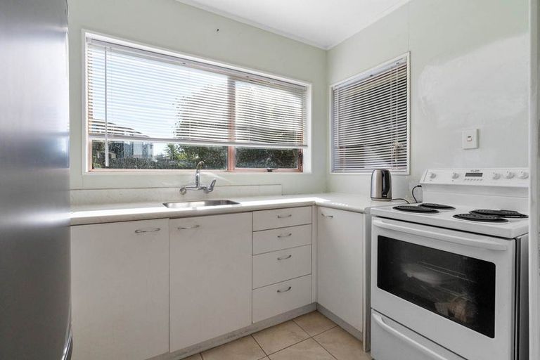 Photo of property in 1/15 Bramley Drive, Farm Cove, Auckland, 2012