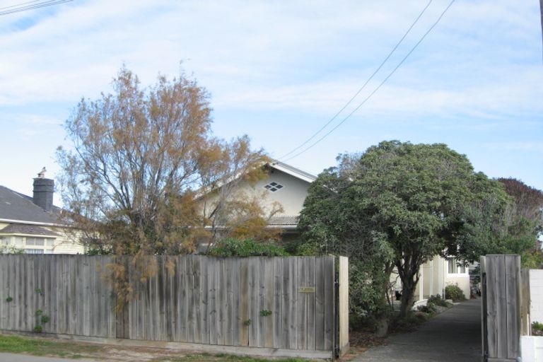 Photo of property in 102 Oram Avenue, New Brighton, Christchurch, 8061