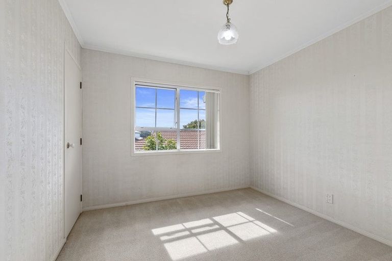 Photo of property in 33 White Heron Drive, Massey, Auckland, 0614