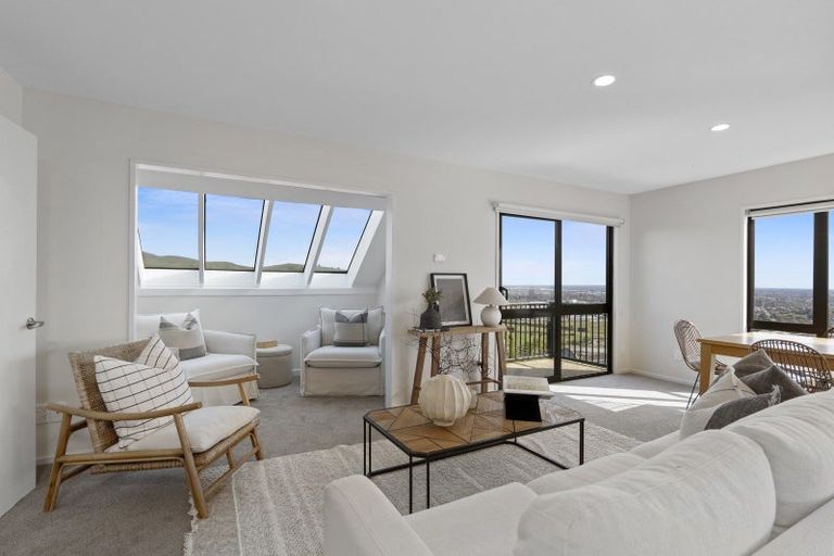 Photo of property in 17 Brigid Place, Mount Pleasant, Christchurch, 8081