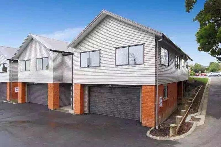 Photo of property in 15/167 Whitney Street, Blockhouse Bay, Auckland, 0600