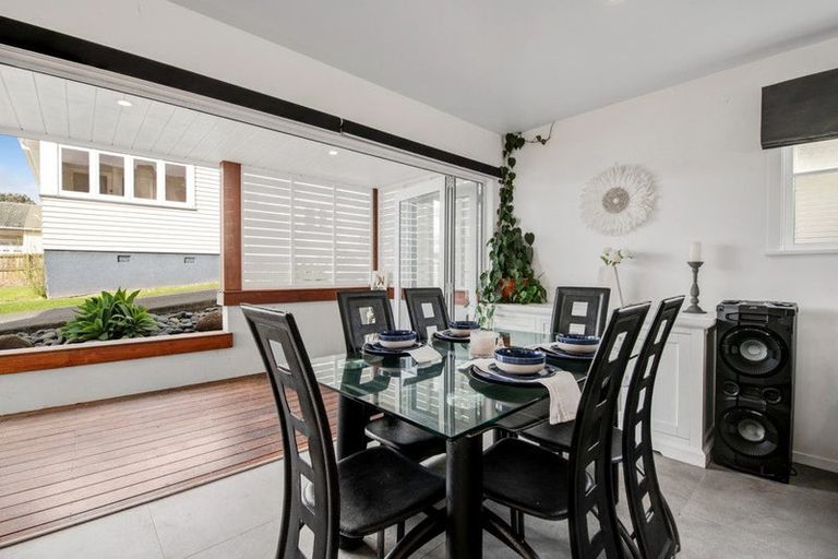 Photo of property in 6 Nelson Street, Helensville, 0800