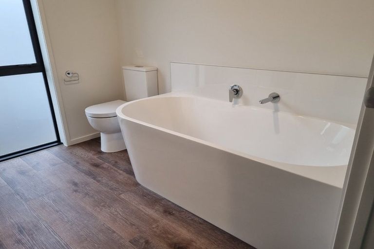 Photo of property in 50 Jacks Landing Drive, Hamilton Lake, Hamilton, 3204