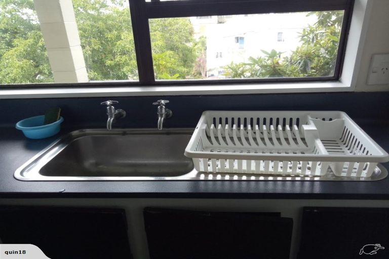 Photo of property in 93 Queen Street, North Dunedin, Dunedin, 9016