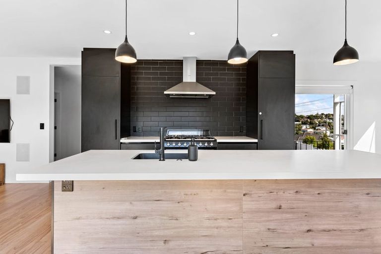 Photo of property in 2 Havelock Avenue, Forrest Hill, Auckland, 0620