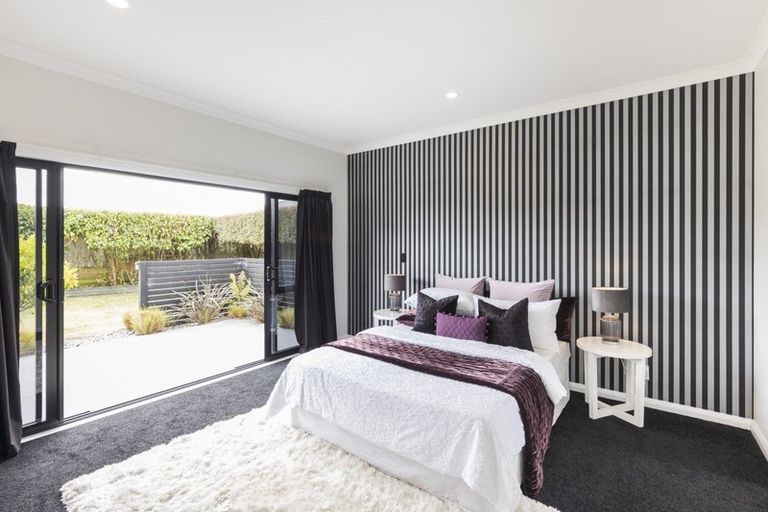 Photo of property in 6 Manhattan Court, Kelvin Grove, Palmerston North, 4414