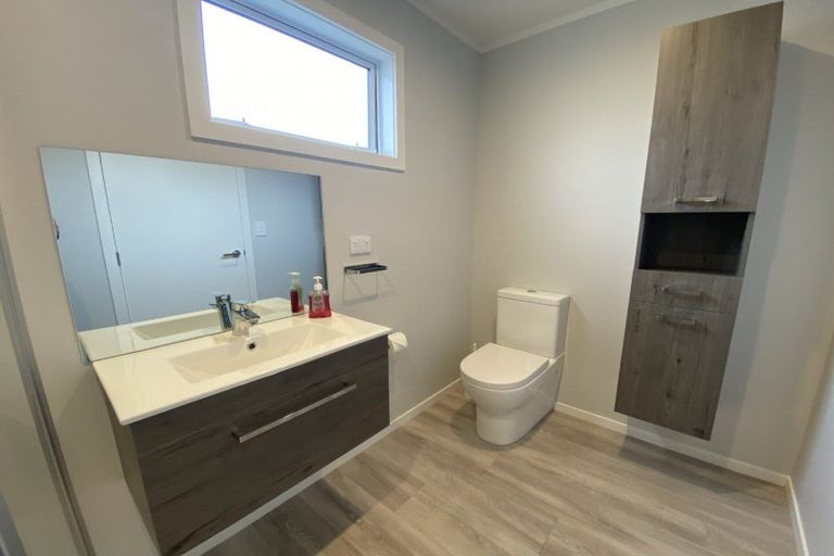 Photo of property in 80 Summerhill Drive, Fitzherbert, Palmerston North, 4410