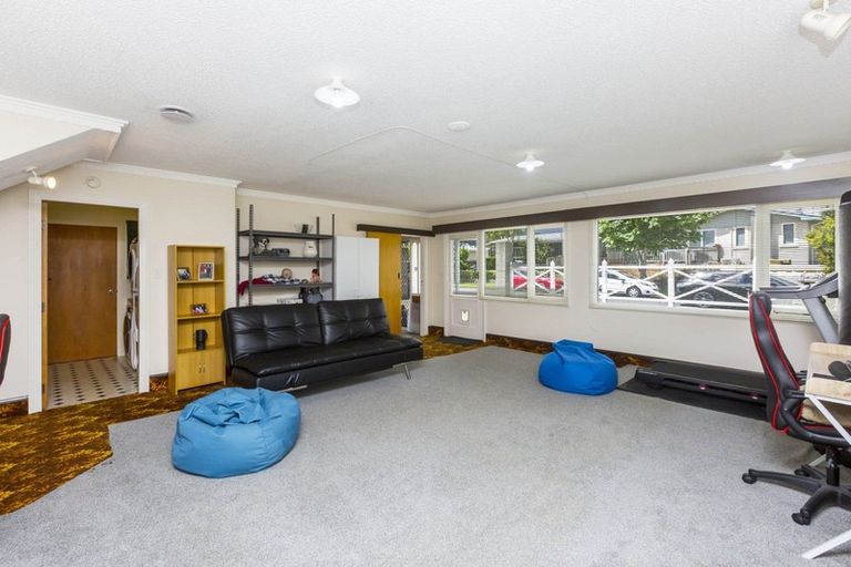 Photo of property in 27 Kentucky Street, Totara Park, Upper Hutt, 5018