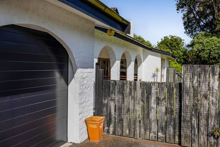 Photo of property in 116 Weraroa Road, Waverley, 4510
