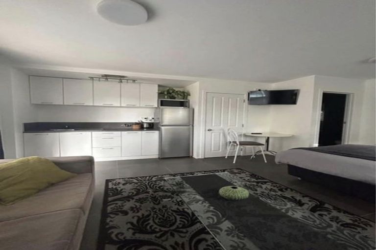 Photo of property in 1/40 Kestrel Heights, Arkles Bay, Whangaparaoa, 0932