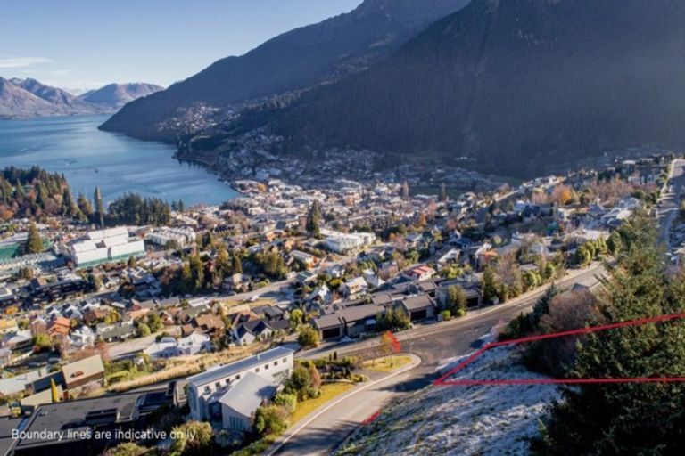 Photo of property in 11 Belfast Terrace, Queenstown, 9300