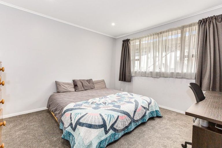 Photo of property in 9a City View Grove, Harbour View, Lower Hutt, 5010