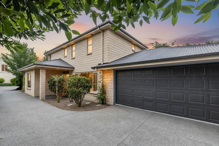 Photo of property in 70f Avonhead Road, Avonhead, Christchurch, 8042