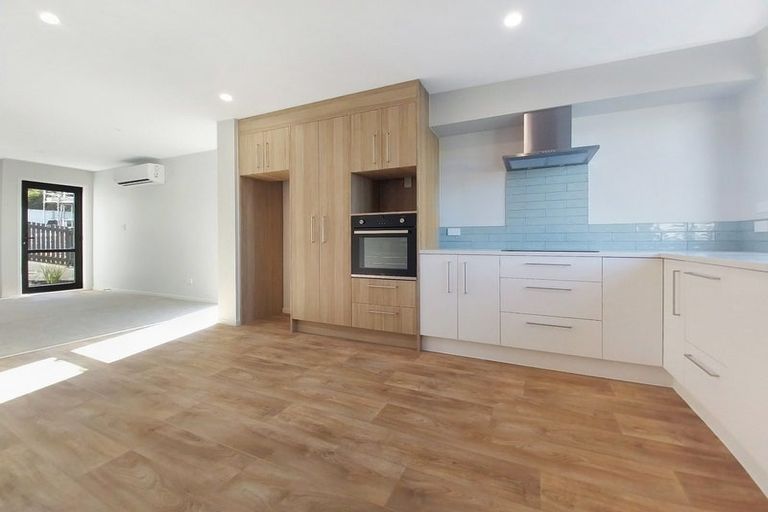 Photo of property in 28 Tima Lane, Mangere Bridge, Auckland, 2022