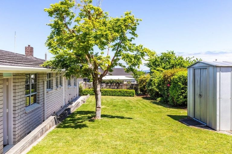 Photo of property in 11 Battersea Place, Richmond Heights, Taupo, 3330