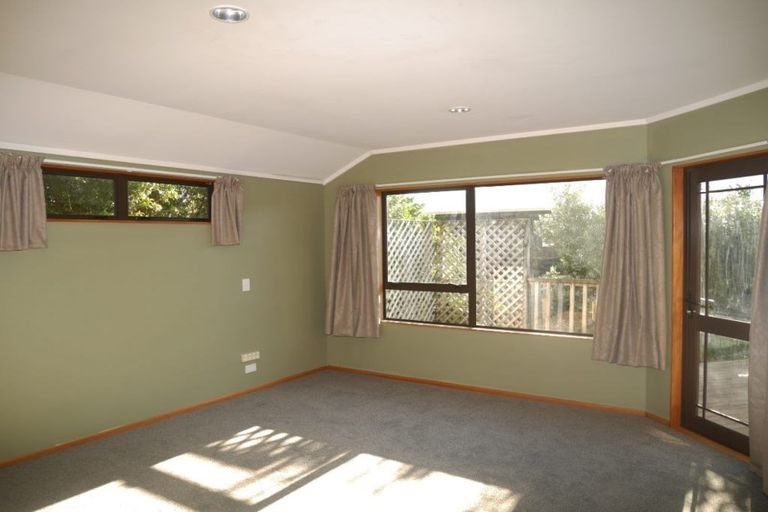 Photo of property in 20 Ngaio Road, Raumati Beach, Paraparaumu, 5032