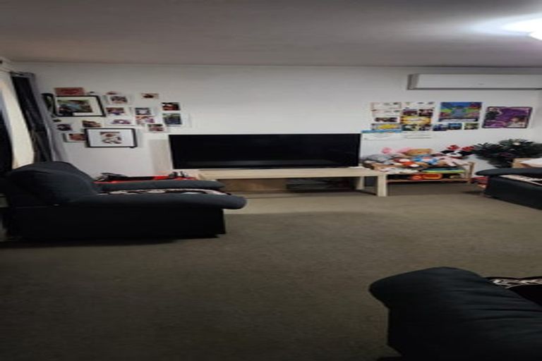 Photo of property in 2/27 Miro Street, New Lynn, Auckland, 0600