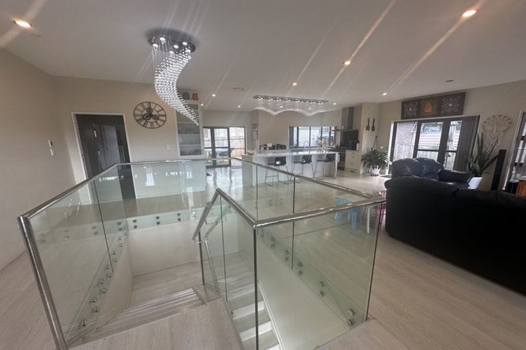 Photo of property in 26 Midhurst Avenue, Henderson, Auckland, 0612