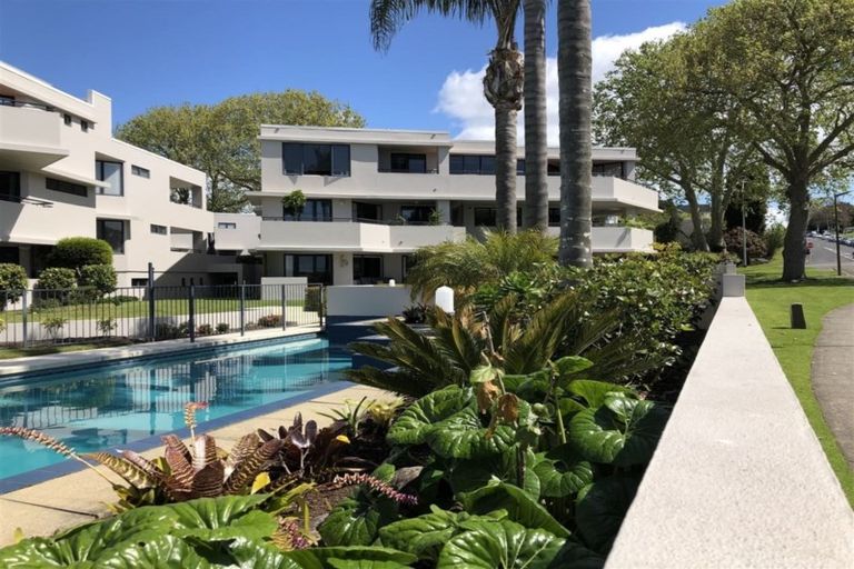 Photo of property in 4/2 Sixth Avenue, Tauranga, 3110