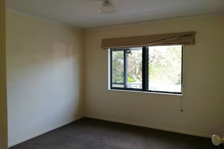 Photo of property in 2/51 Park Road, Glenfield, Auckland, 0629
