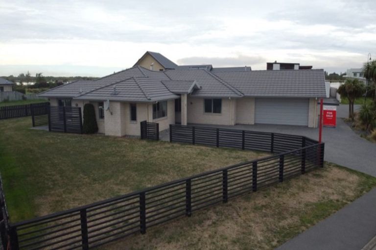 Photo of property in 2 Penbury Close, Huntingdon, Ashburton, 7774