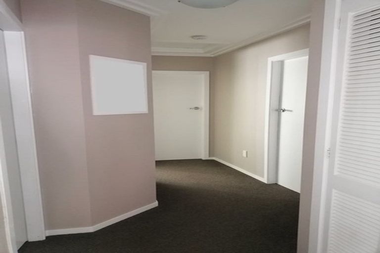 Photo of property in 32 Davis Grove, Wainuiomata, Lower Hutt, 5014