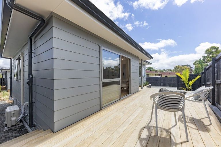 Photo of property in 58a Cedar Heights Avenue, Massey, Auckland, 0614