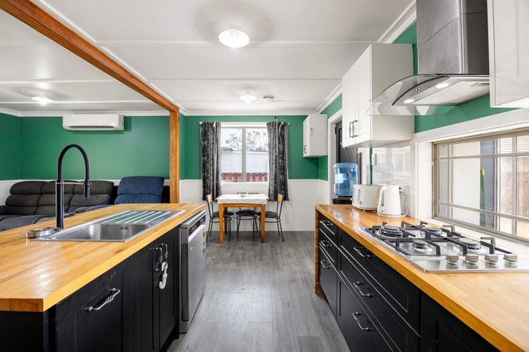 Photo of property in 17 Glenview Terrace, Glenview, Hamilton, 3206