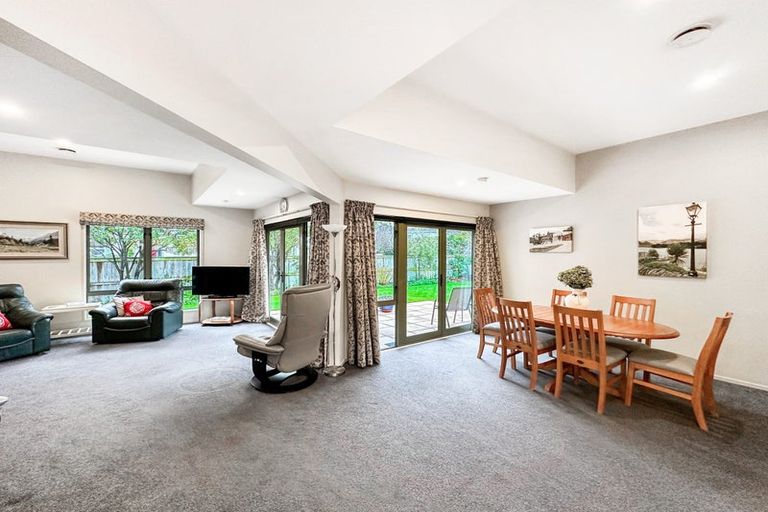 Photo of property in 12 Locarno Street, Opawa, Christchurch, 8023