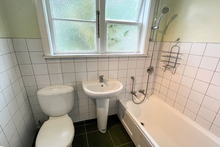 Photo of property in 38 Otara Street, Ilam, Christchurch, 8053