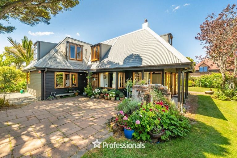 Photo of property in 106 Epuni Street, Epuni, Lower Hutt, 5011