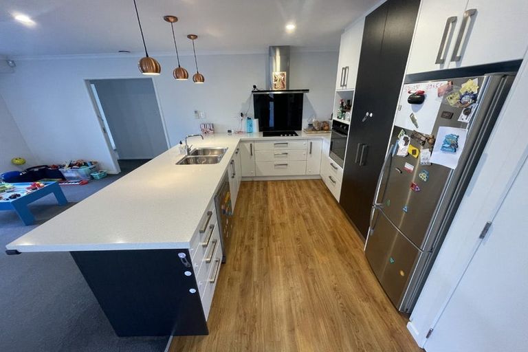 Photo of property in 386 Stokes Valley Road, Stokes Valley, Lower Hutt, 5019