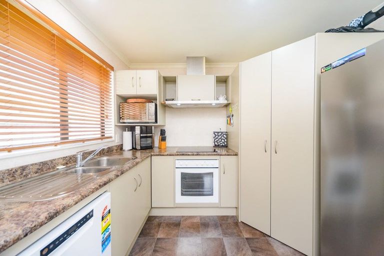 Photo of property in 37 Branigan Parade, Kelvin Grove, Palmerston North, 4414