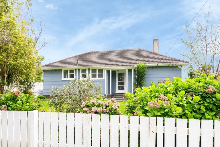 Photo of property in 313 Oxford Terrace, Avalon, Lower Hutt, 5011