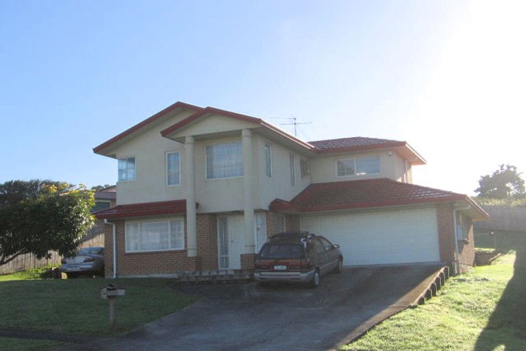 Photo of property in 17 Fairchild Avenue, Goodwood Heights, Auckland, 2105