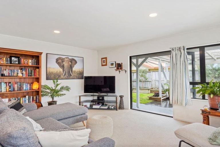 Photo of property in 14 Reef Avenue, Papamoa Beach, Papamoa, 3118