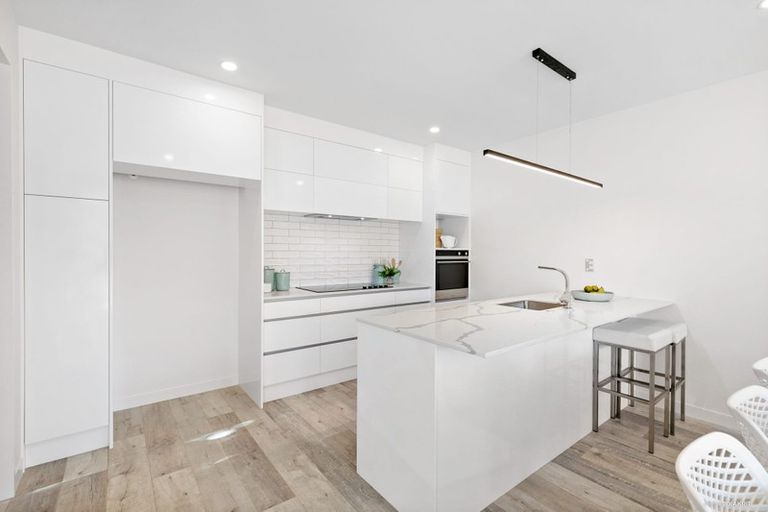 Photo of property in 154a Awaruku Road, Torbay, Auckland, 0630