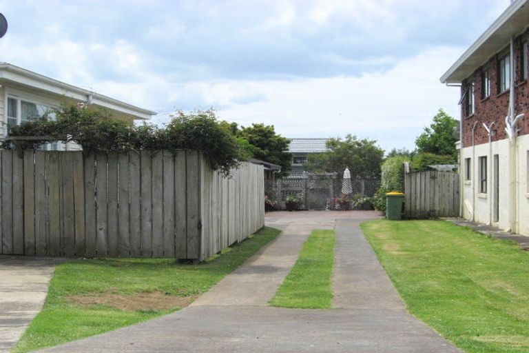 Photo of property in 2/18 Church Road, Mangere Bridge, Auckland, 2022
