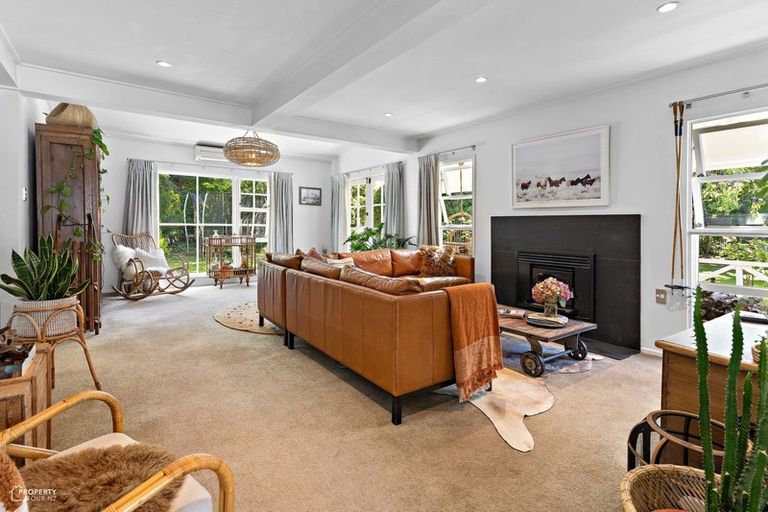 Photo of property in 19 Kempton Street, Greytown, 5712