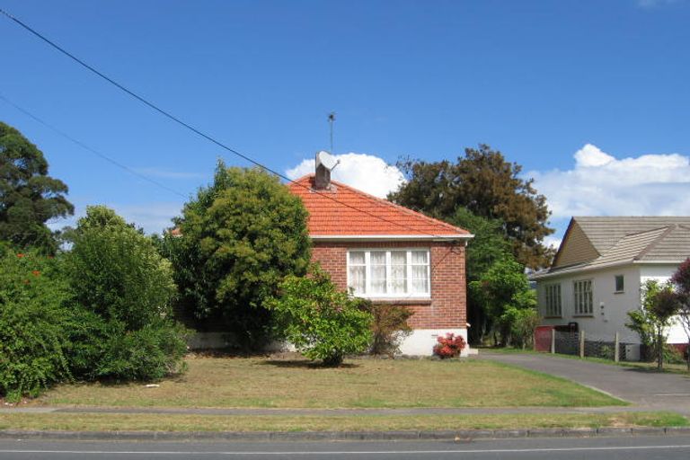 Photo of property in 51 Margan Avenue, New Lynn, Auckland, 0600