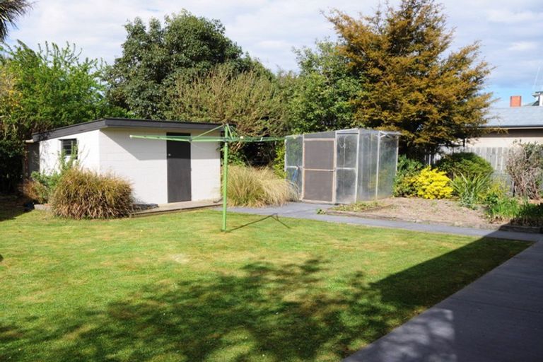 Photo of property in 76 Mckenzie Street, Geraldine, 7930