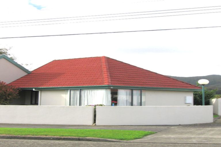 Photo of property in 26 Mcbain Grove, Avalon, Lower Hutt, 5011