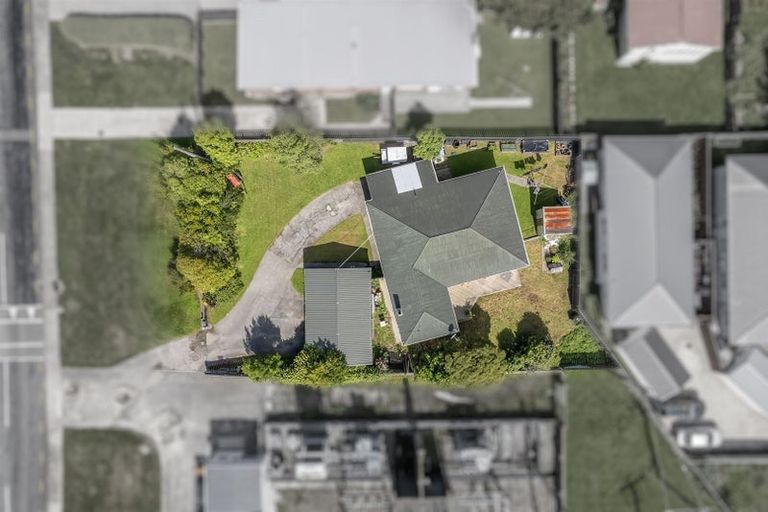 Photo of property in 5 The Strand, Wainuiomata, Lower Hutt, 5014