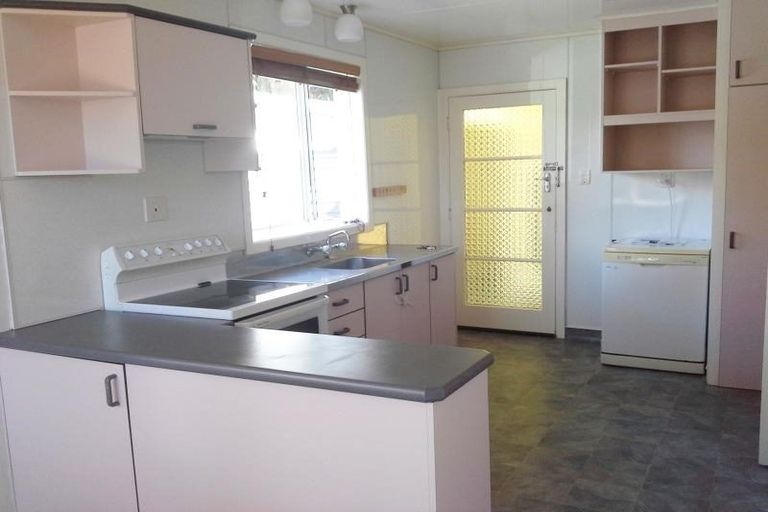 Photo of property in 19 Rawhiti Street, Vogeltown, New Plymouth, 4310