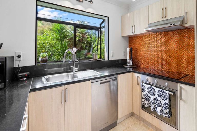Photo of property in 1 Stonebridge Park Drive, Holdens Bay, Rotorua, 3010