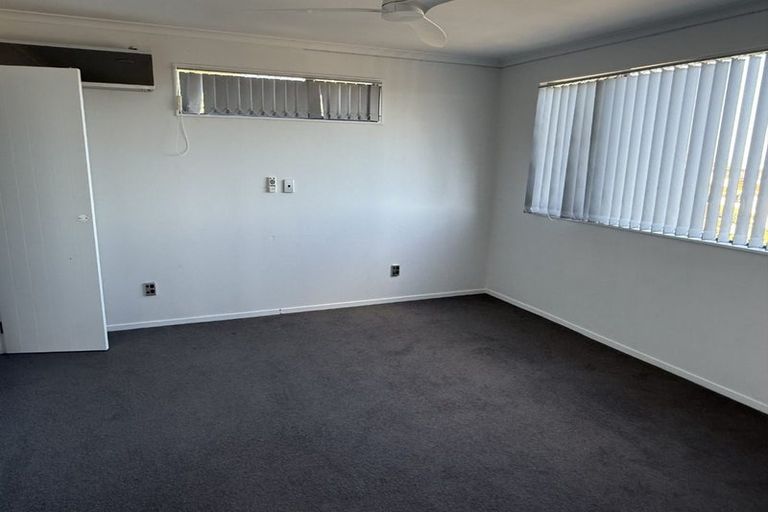 Photo of property in 54 The Enclave, Totara Heights, Auckland, 2105